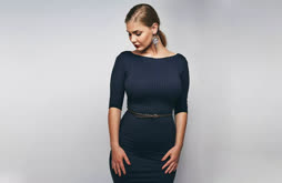 چگونه لباس مجلسی مناسب فرم بدن خود انتخاب کنیم؟